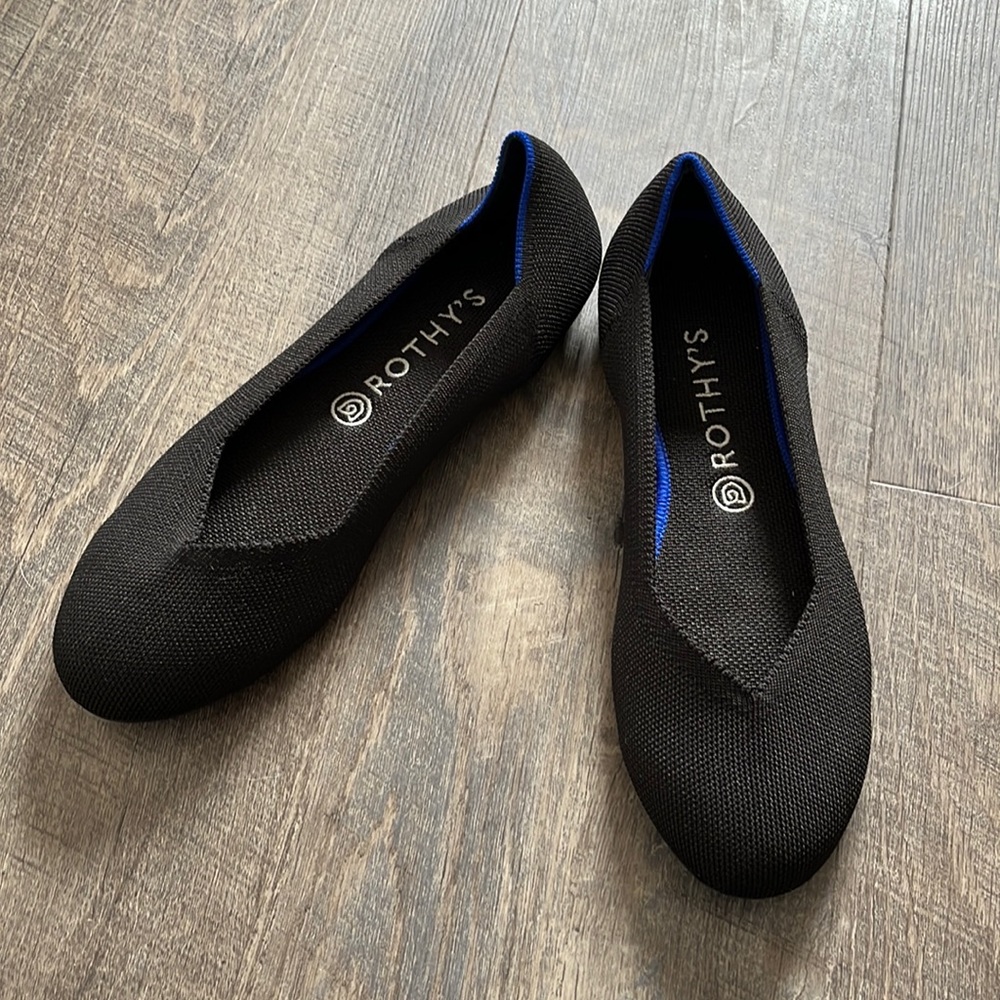 Rothy’s black flats